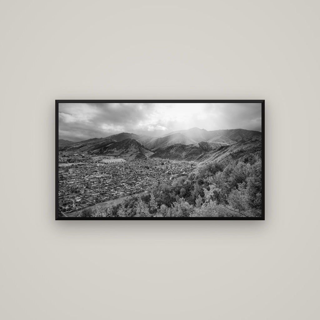 Light Over the Valley, Arrowtown — Basel Black Matte, 107×60 cm. New Zealand fine art wall art by Stephen Milner.